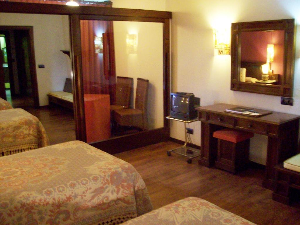 La Rectoral Hotel Taramundi Phòng bức ảnh